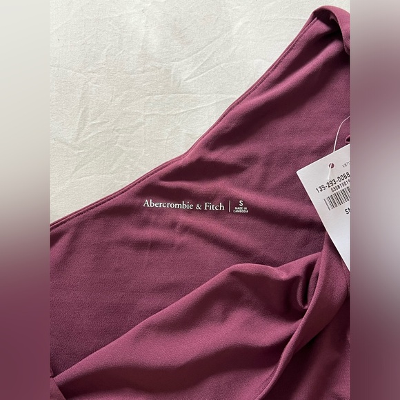 NWT Abercrombie Burgundy One-Shoulder Bodysuit - Picture 7 of 13